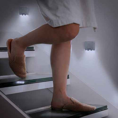 LED lučka s senzorjem gibanja (2 kosa)